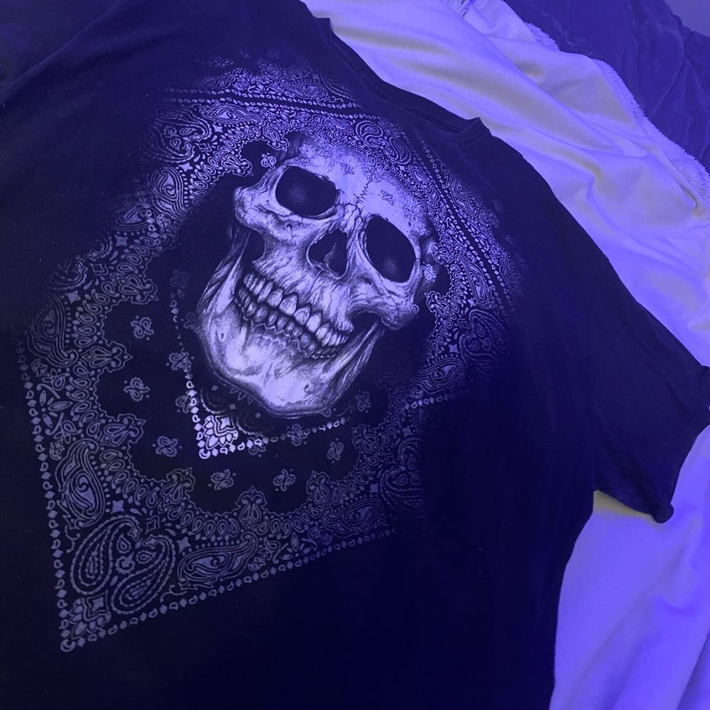 Men’s skull graphic tee